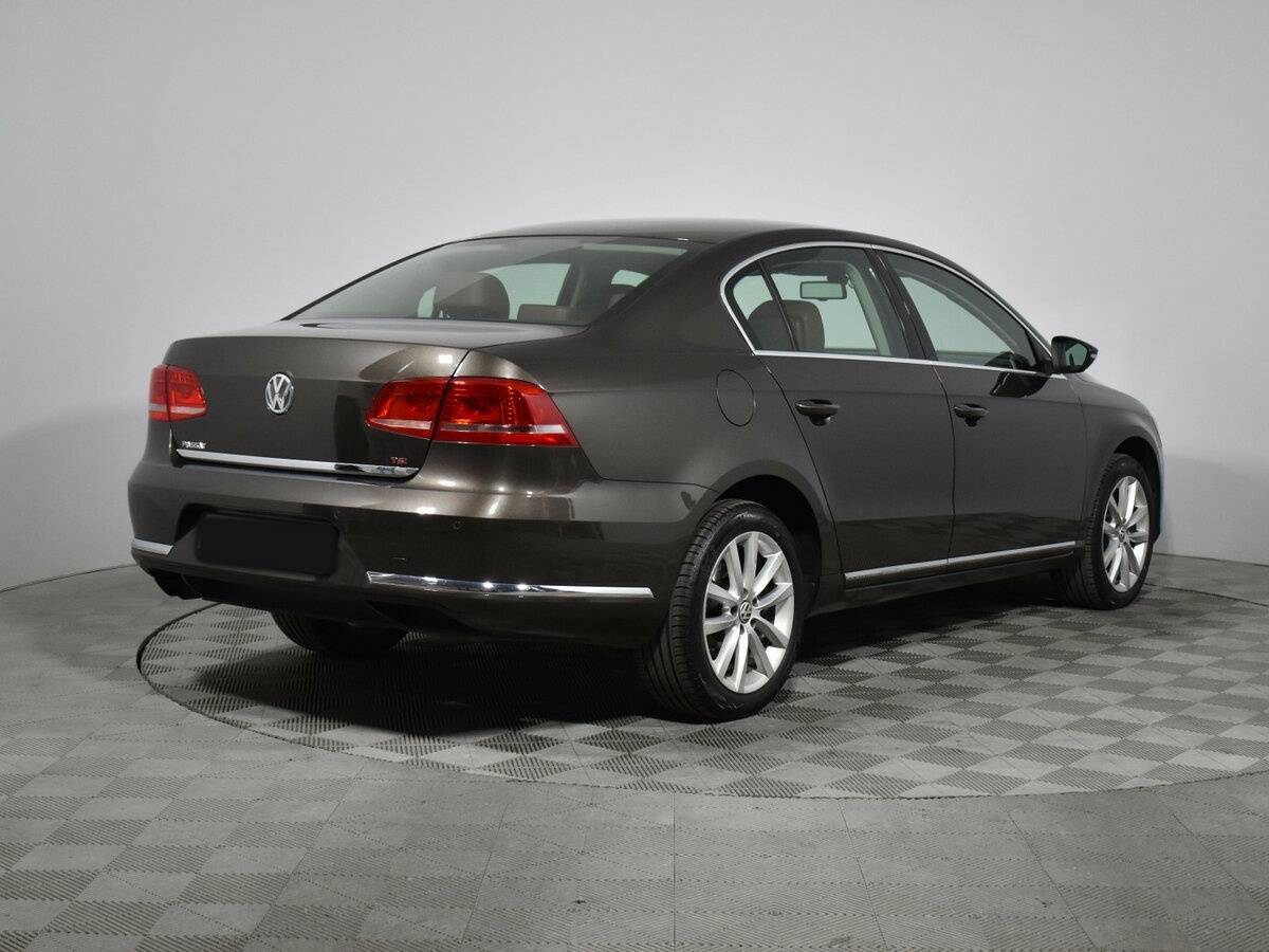 Volkswagen Passat, 2012 - Фото №4