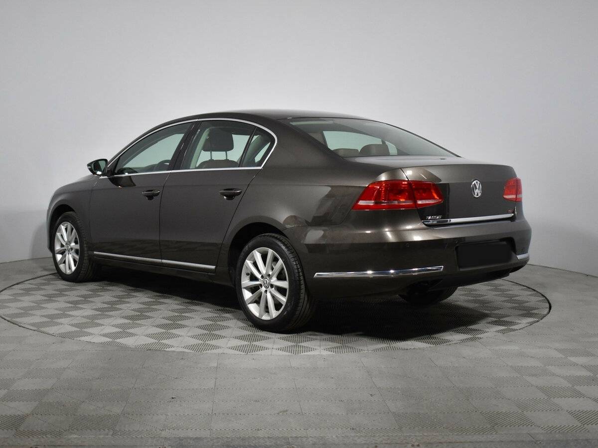 Volkswagen Passat, 2012 - Фото №6