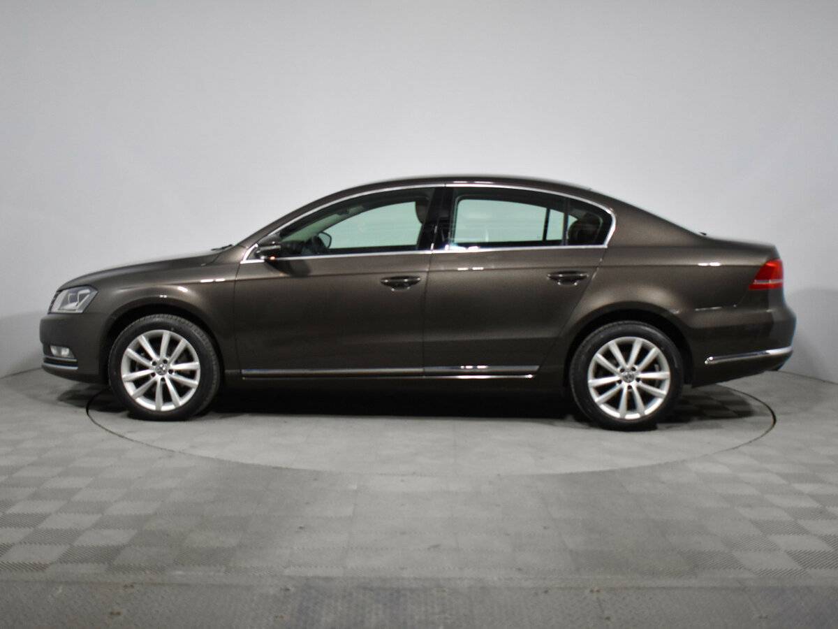 Volkswagen Passat, 2012 - Фото №7