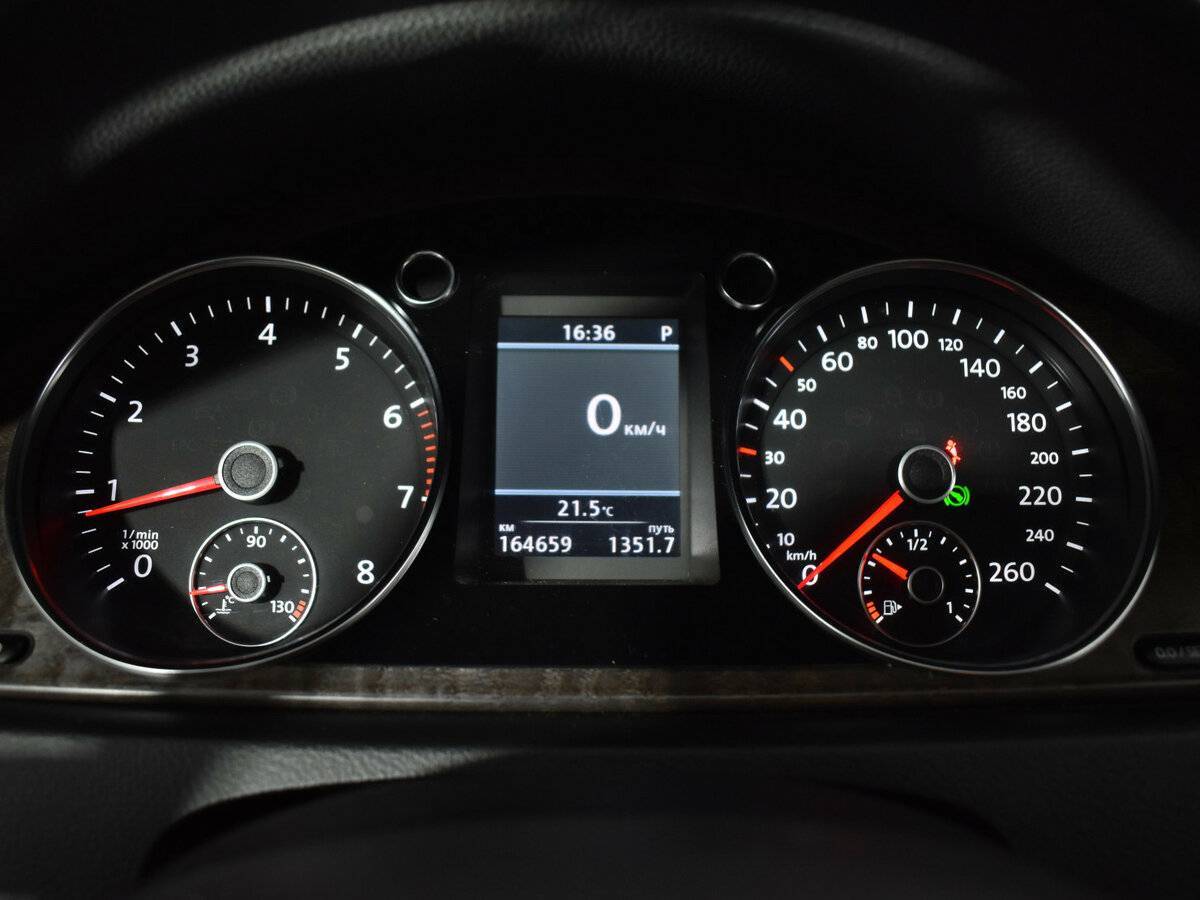 Volkswagen Passat, 2012 - Фото №13