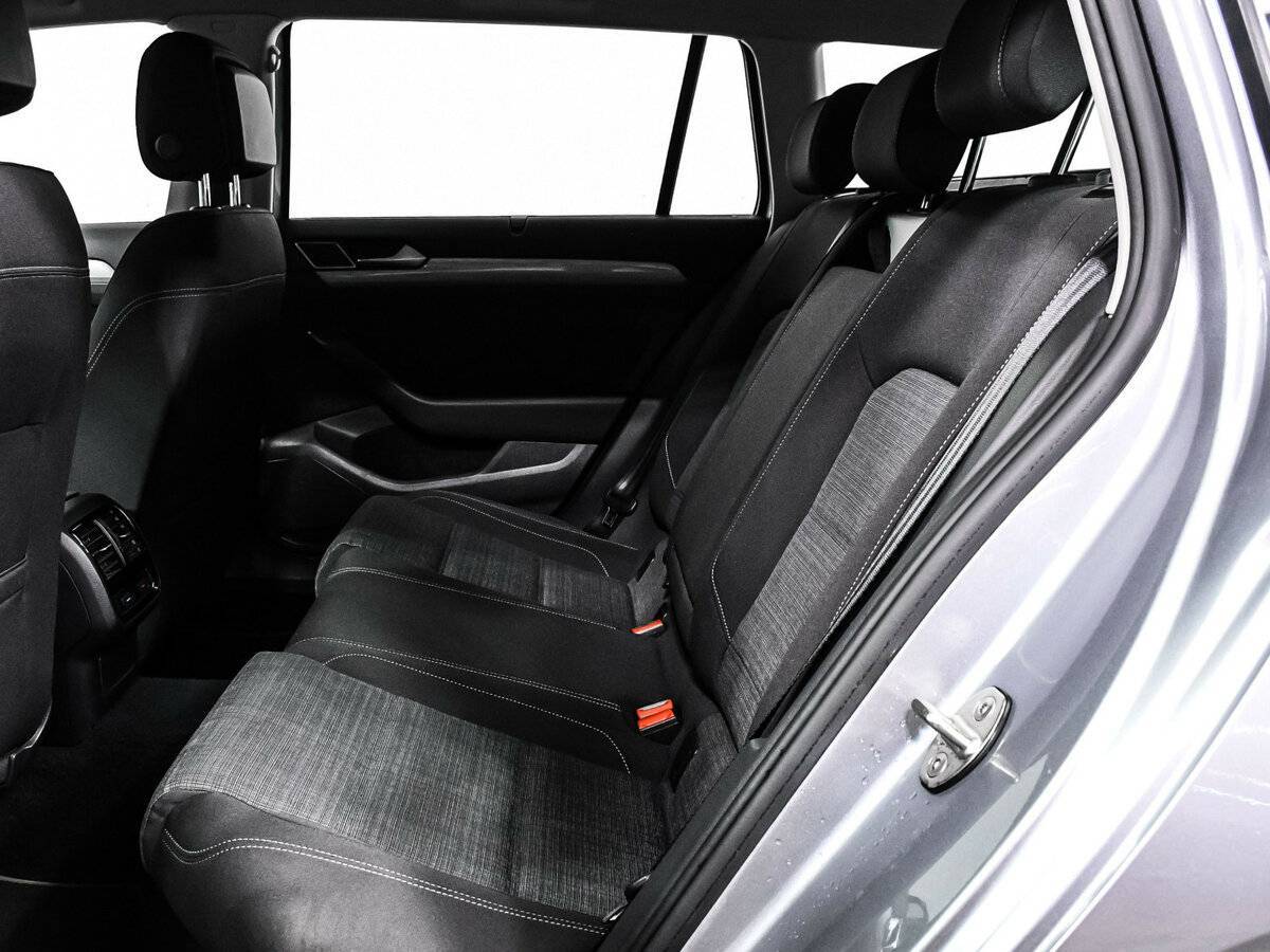 Volkswagen Passat, 2019 - Фото №13
