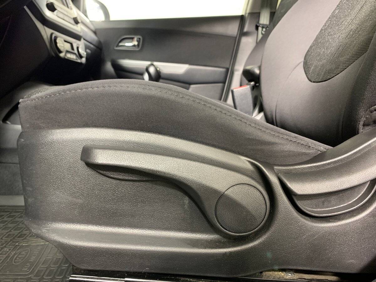 Kia Rio 5-speed, 2013 - Фото №15