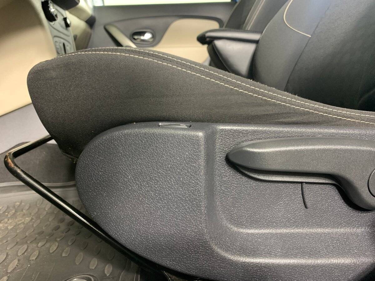 Renault Logan, 2015 - Фото №15