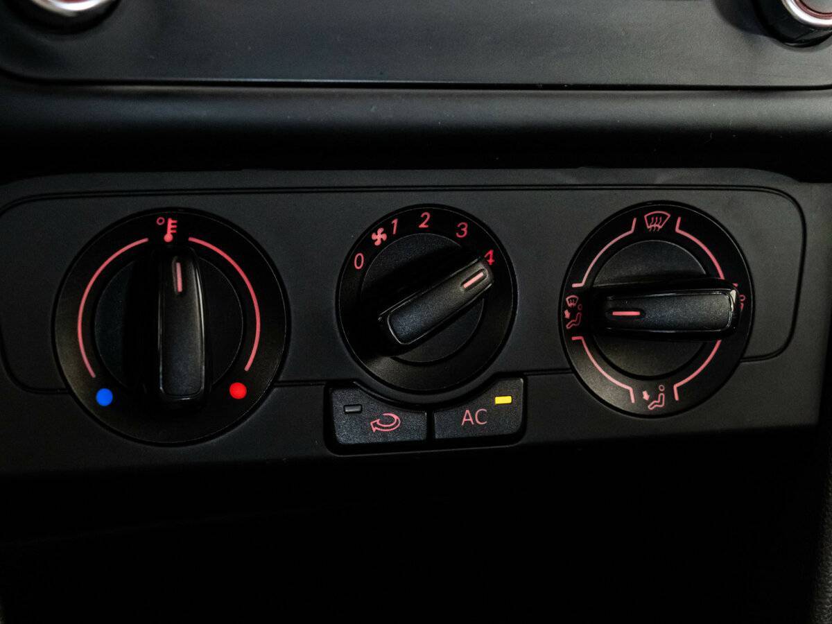 Volkswagen Polo, 2012 - Фото №13