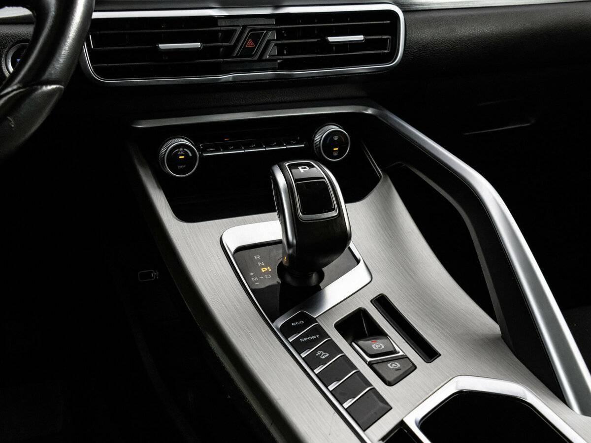 Geely Coolray, 2022 - Фото №12