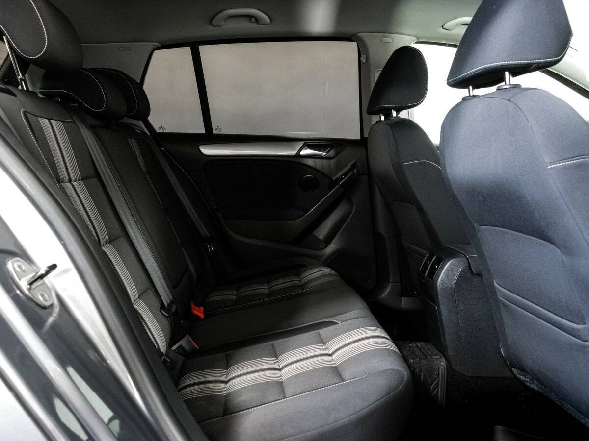 Volkswagen Golf, 2012 - Фото №14