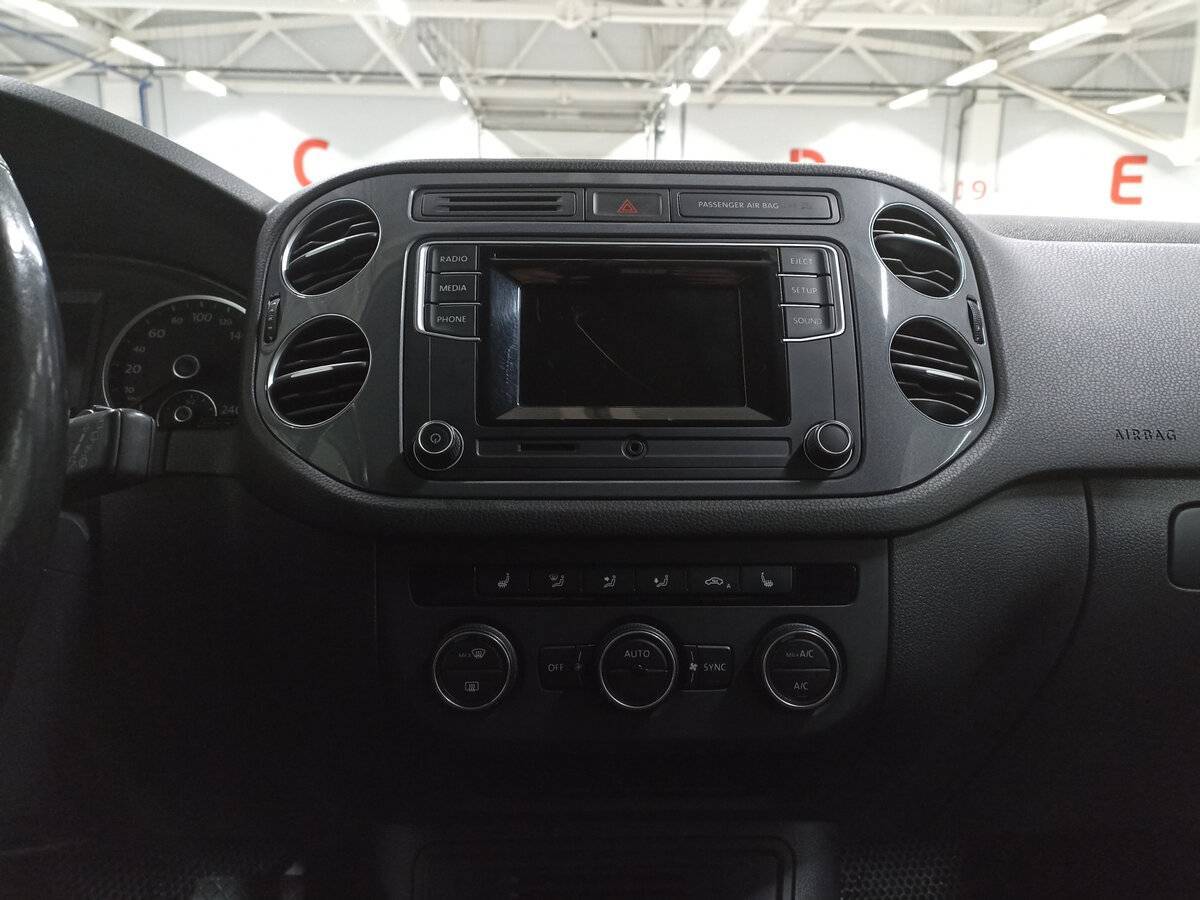 Volkswagen Tiguan, 2016 - Фото №14
