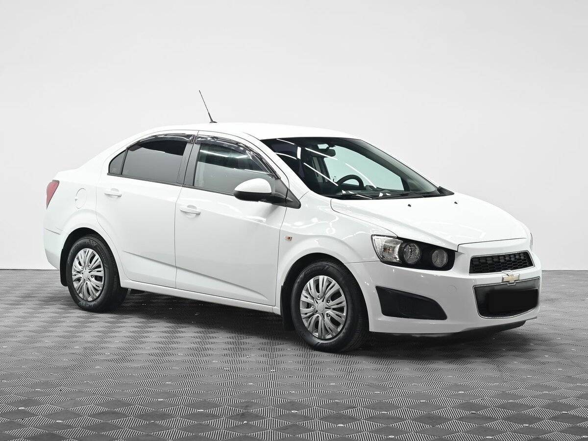 Chevrolet Aveo, 2012 - Фото №1