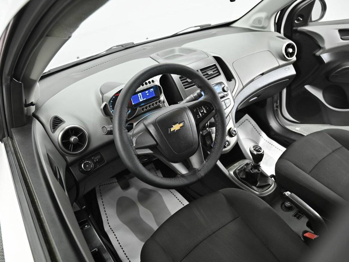 Chevrolet Aveo, 2012 - Фото №7