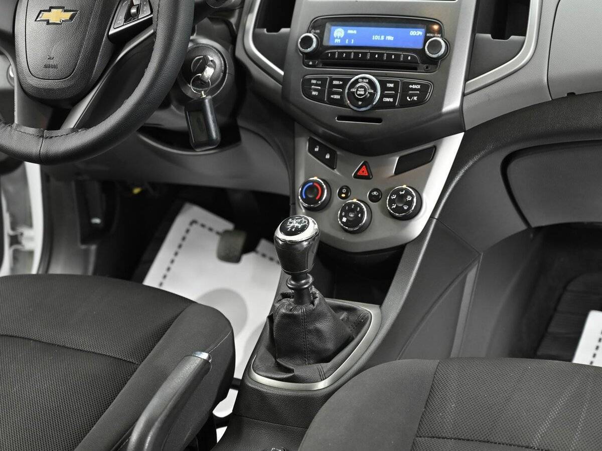Chevrolet Aveo, 2012 - Фото №8