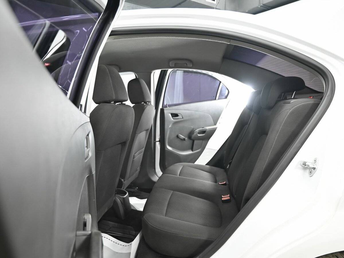 Chevrolet Aveo, 2012 - Фото №11