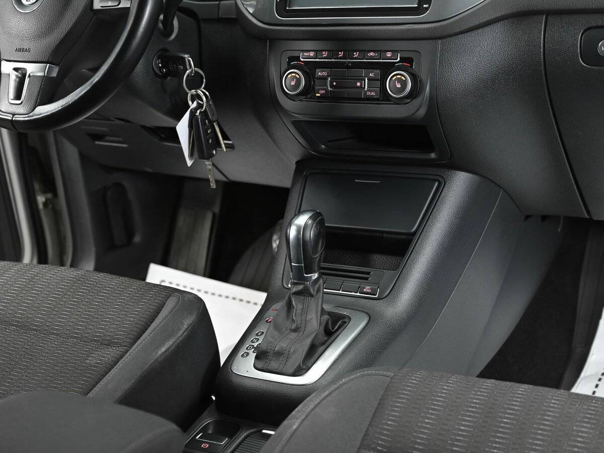Volkswagen Tiguan, 2012 - Фото №8