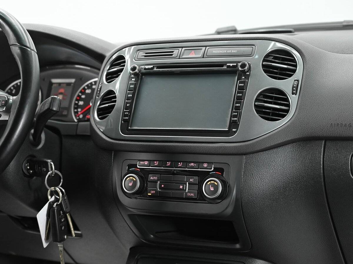 Volkswagen Tiguan, 2012 - Фото №9