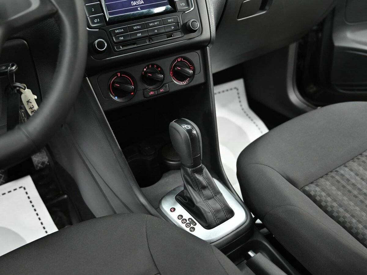 Volkswagen Polo, 2017 - Фото №10