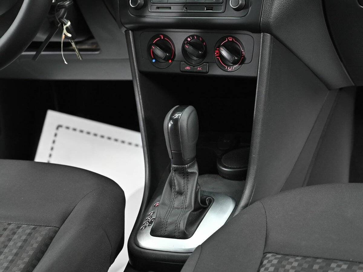 Volkswagen Polo, 2017 - Фото №11