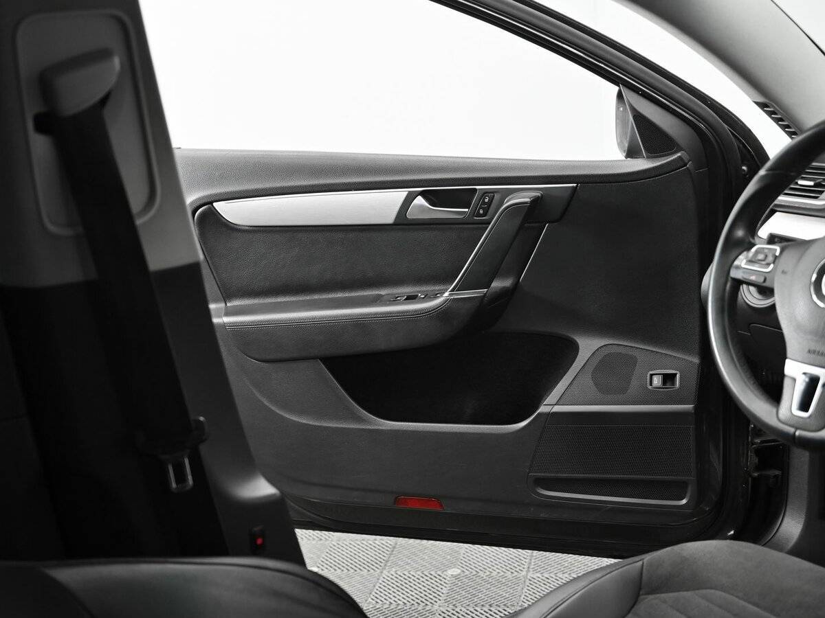 Volkswagen Passat, 2012 - Фото №6