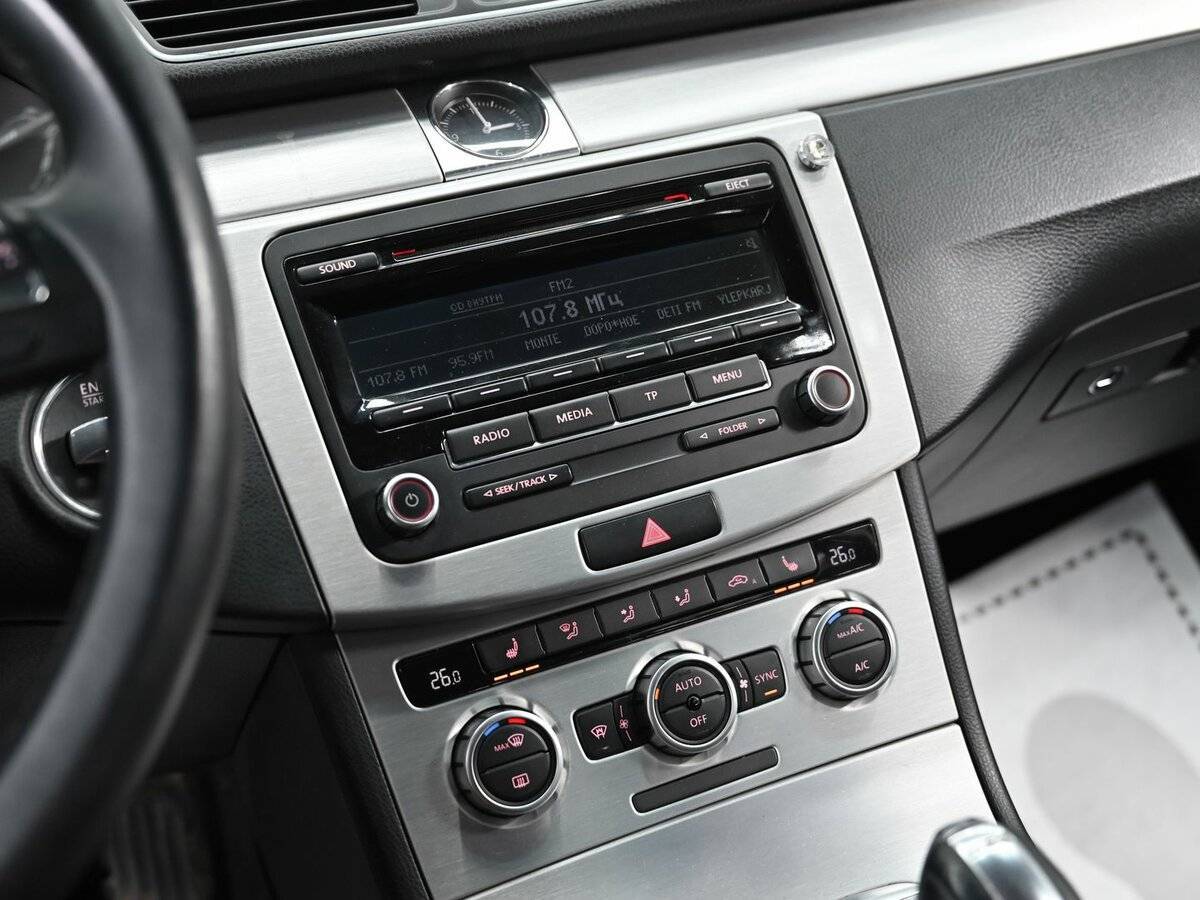 Volkswagen Passat, 2012 - Фото №9