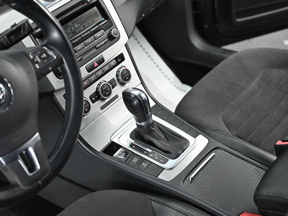 Volkswagen Passat, 2012 - Фото №11