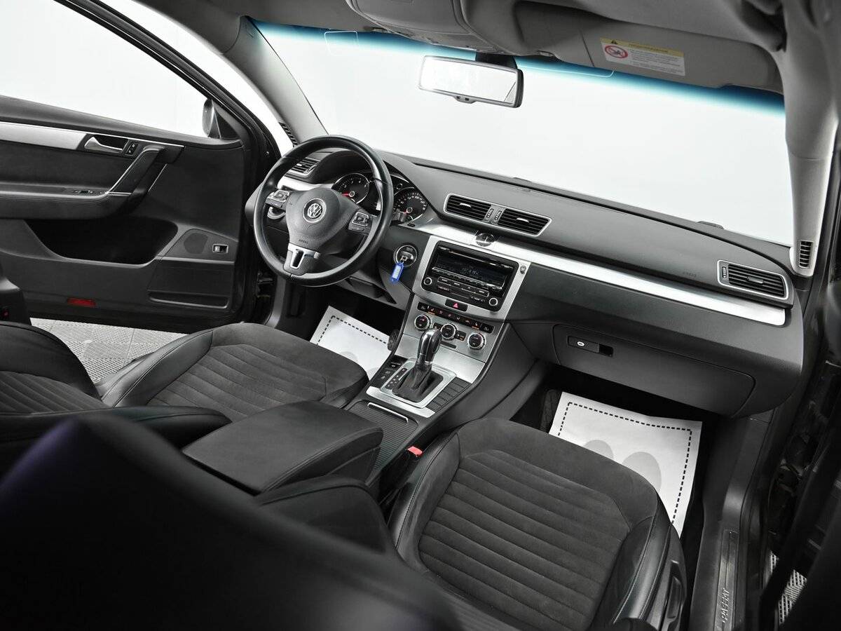 Volkswagen Passat, 2012 - Фото №12