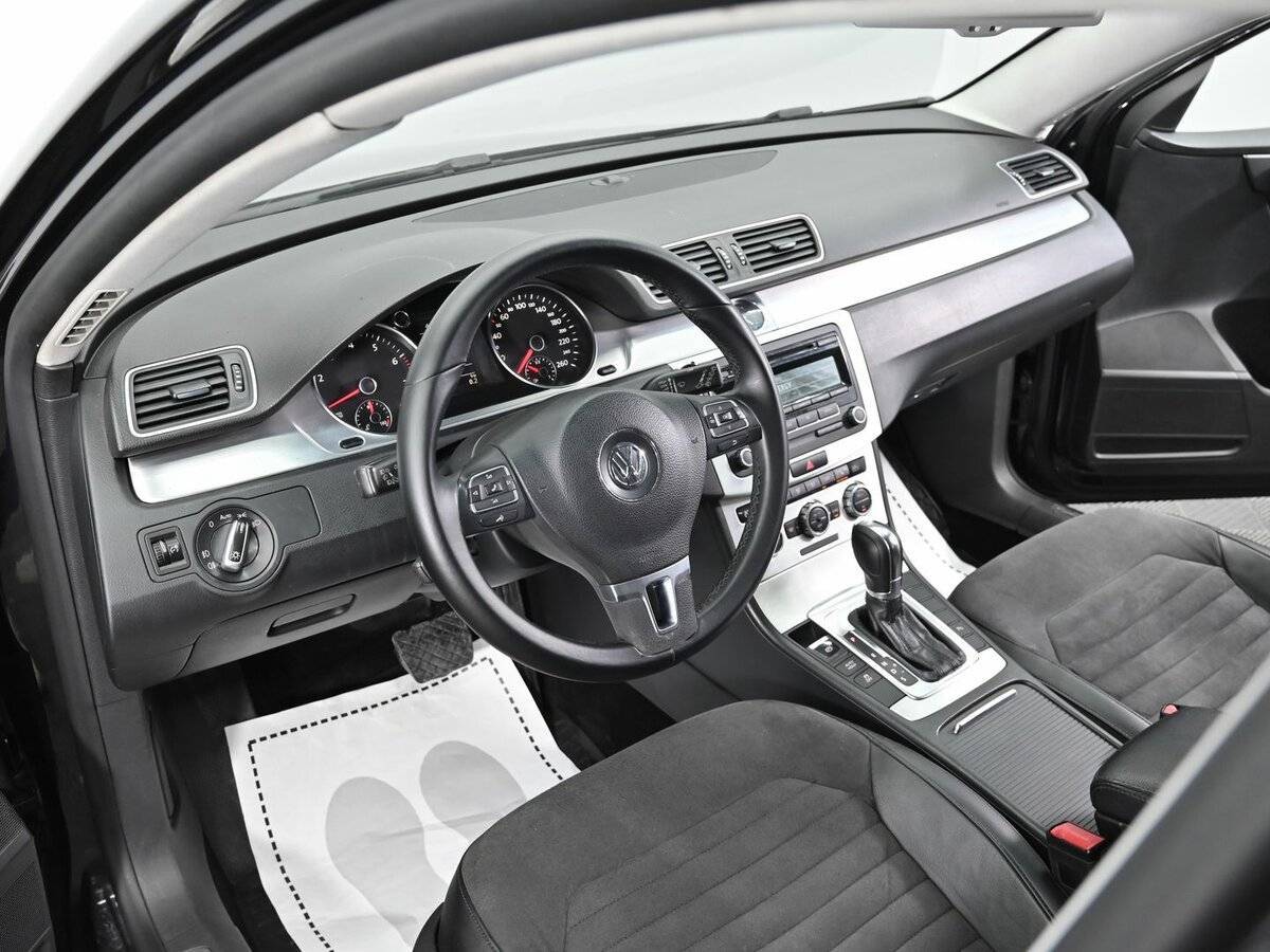 Volkswagen Passat, 2012 - Фото №7