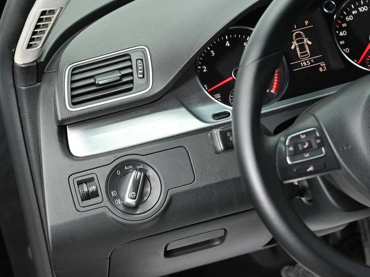 Volkswagen Passat, 2012 - Фото №8