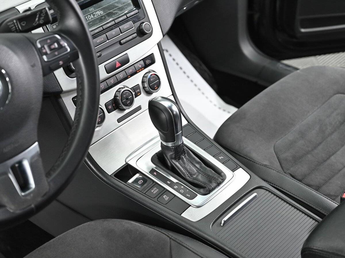 Volkswagen Passat, 2012 - Фото №11