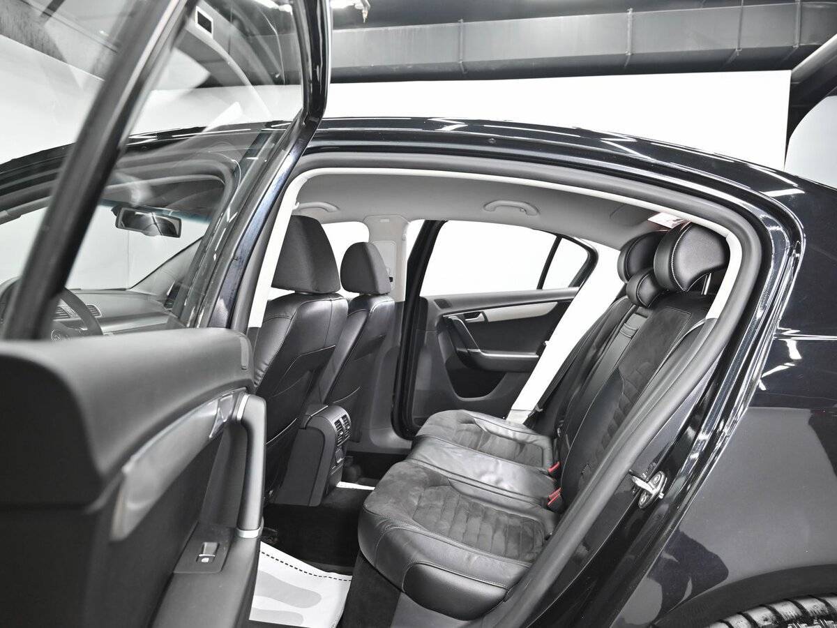 Volkswagen Passat, 2012 - Фото №13