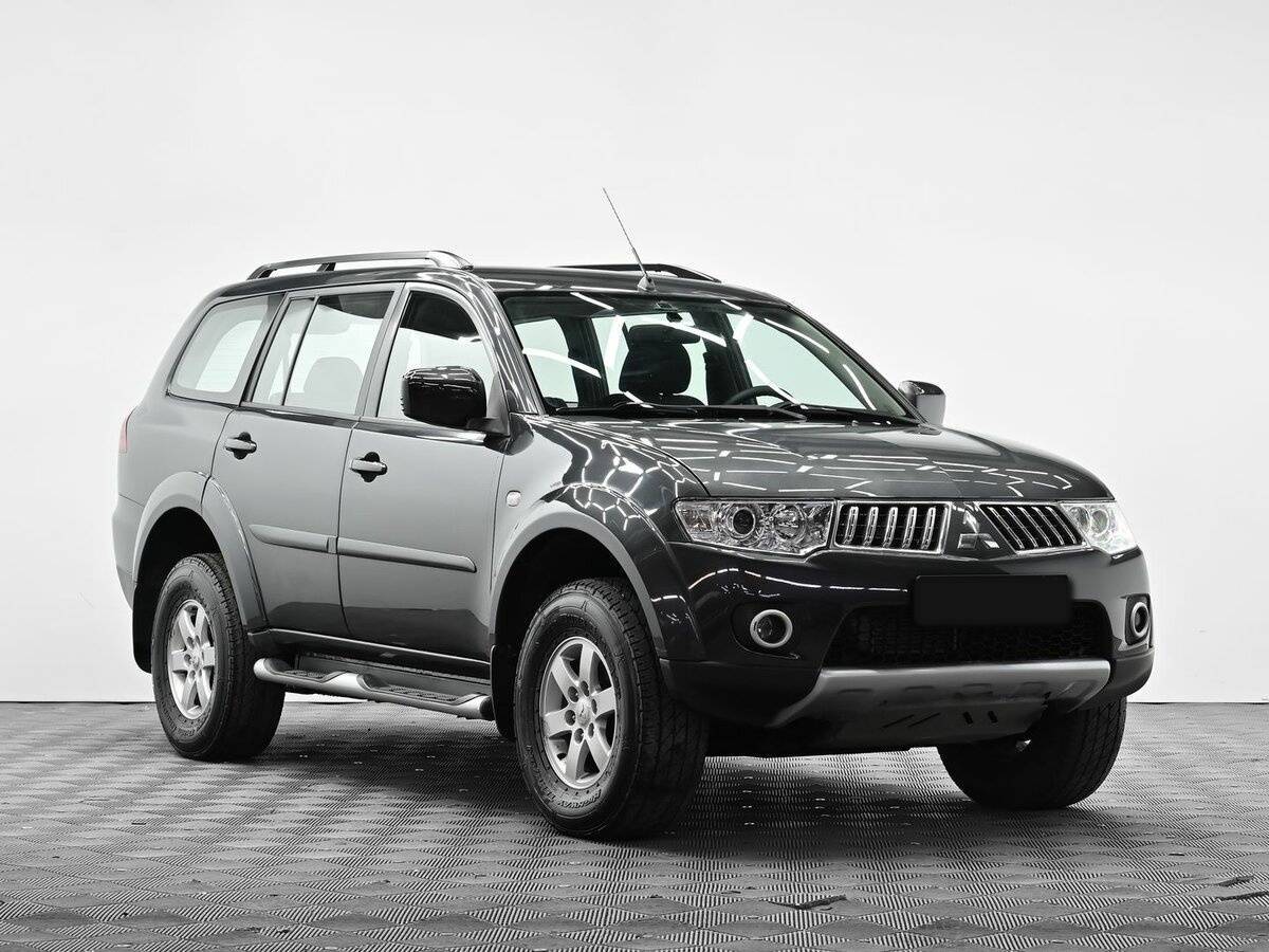 Mitsubishi Pajero Sport, 2012 - Фото №1