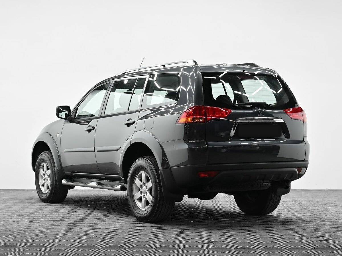 Mitsubishi Pajero Sport, 2012 - Фото №2