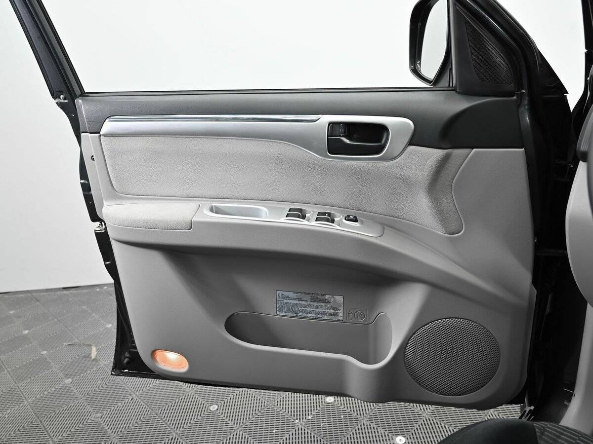 Mitsubishi Pajero Sport, 2012 - Фото №6