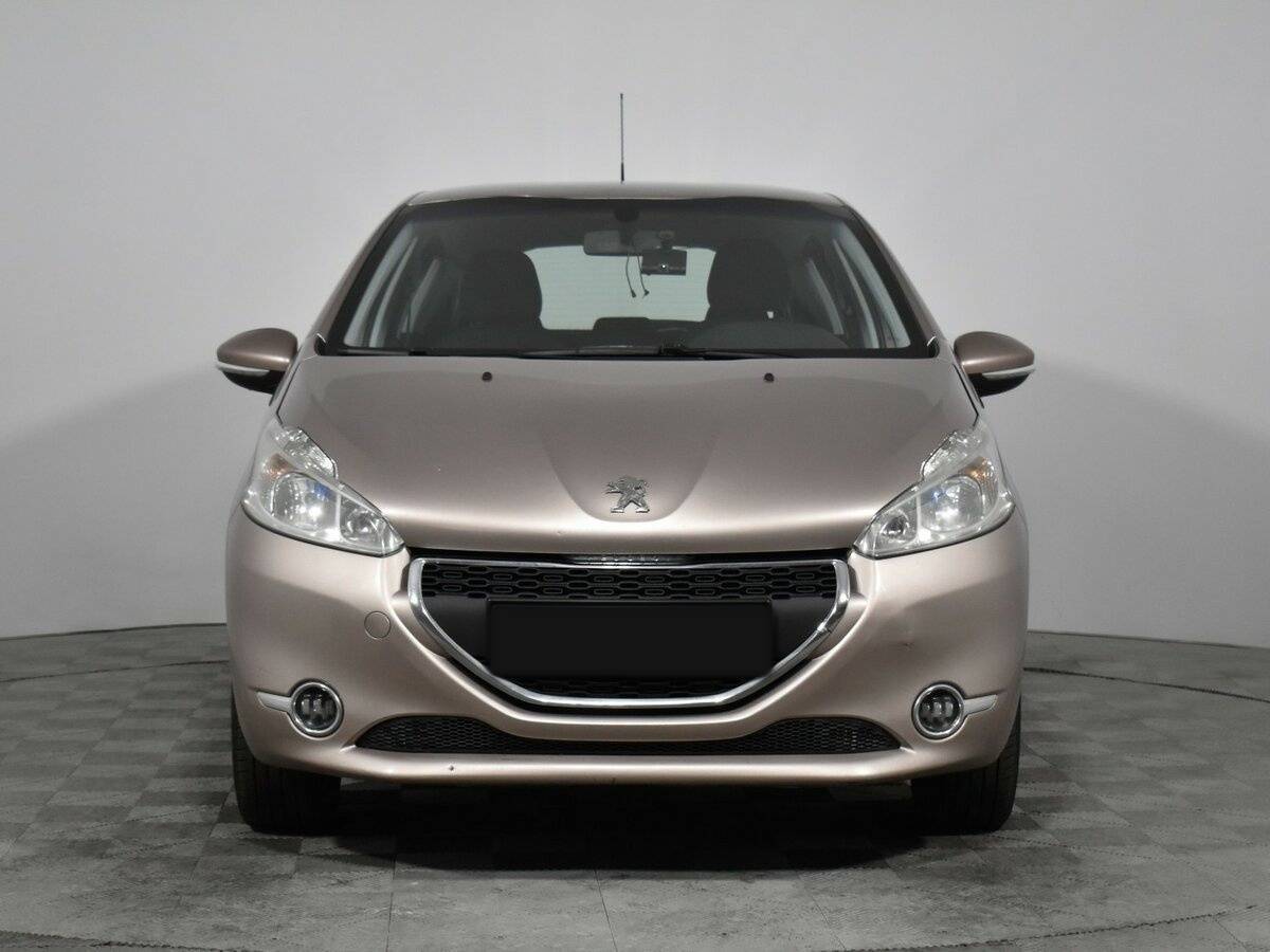 Peugeot 208, 2014 - Фото №1