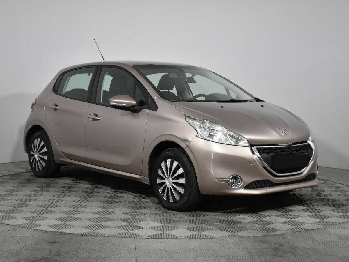 Peugeot 208, 2014 - Фото №2