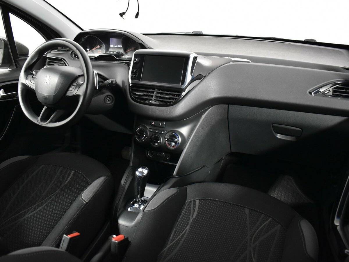 Peugeot 208, 2014 - Фото №9