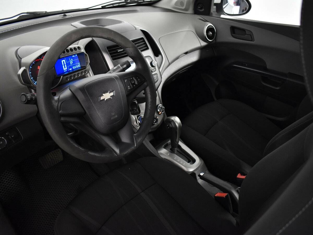 Chevrolet Aveo, 2013 - Фото №8