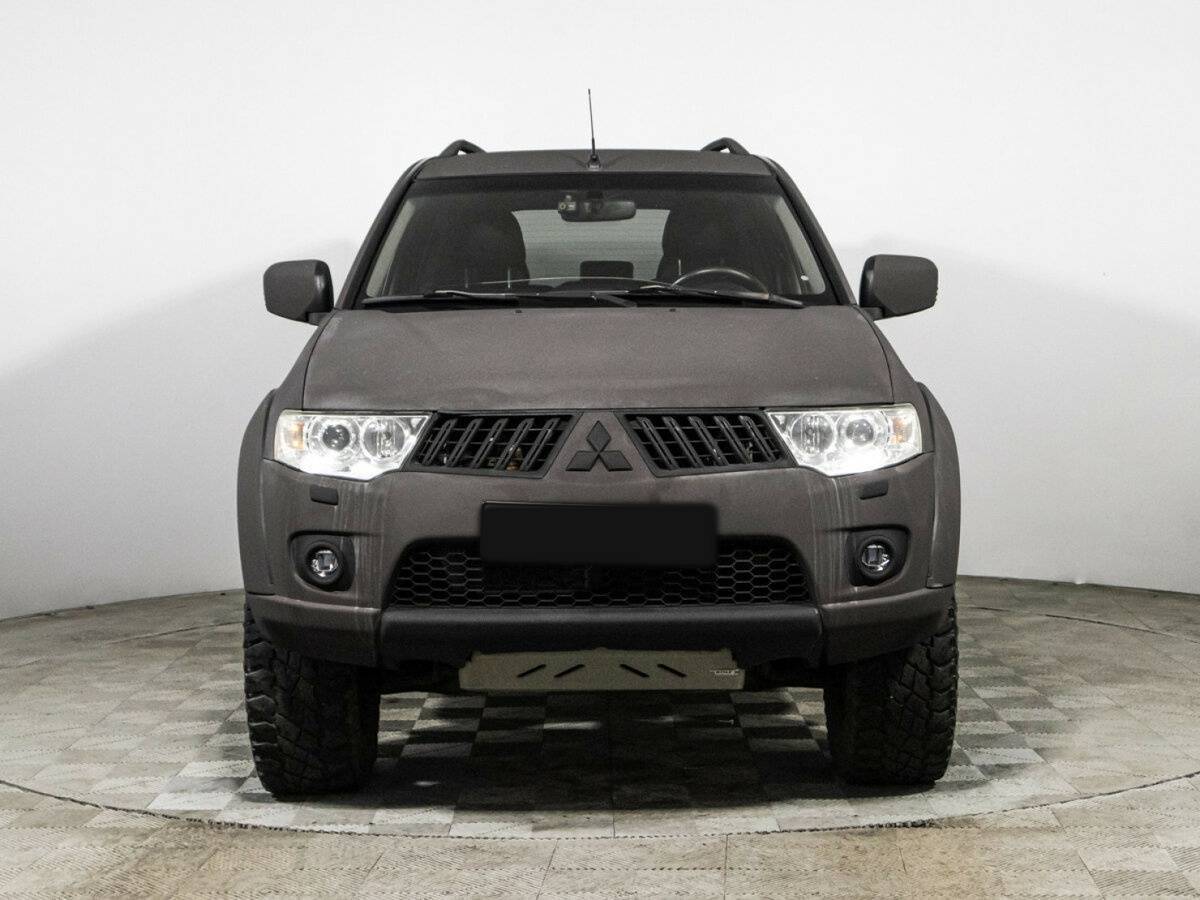 Mitsubishi Pajero Sport, 2012 - Фото №1