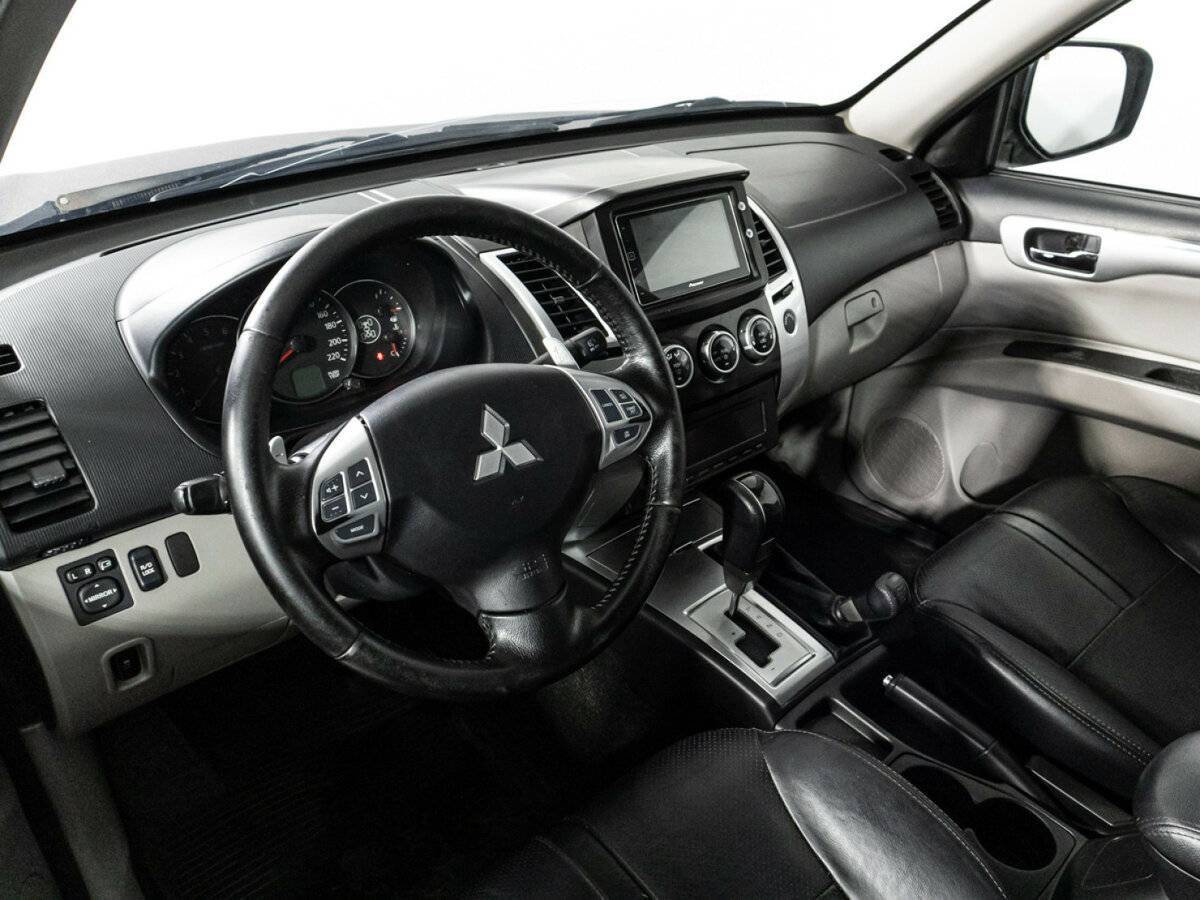 Mitsubishi Pajero Sport, 2012 - Фото №10