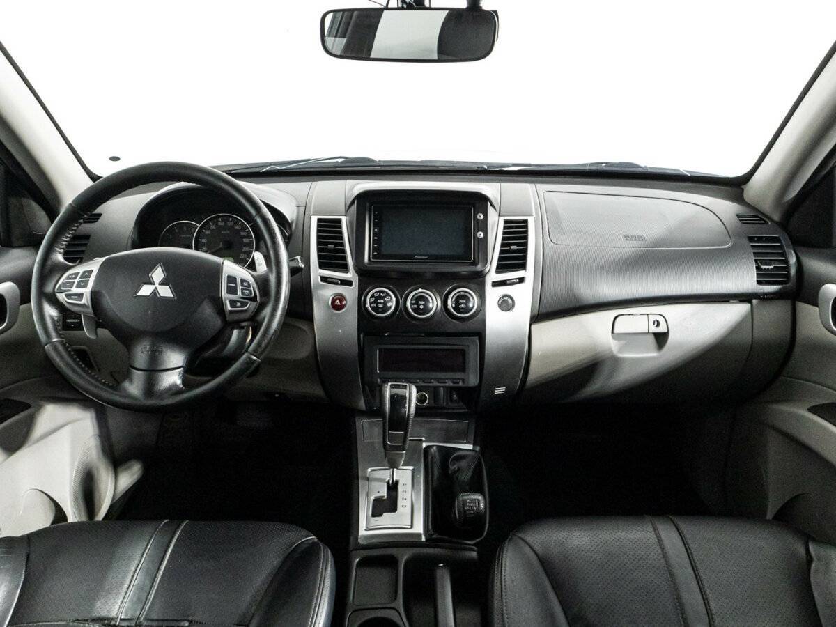 Mitsubishi Pajero Sport, 2012 - Фото №12