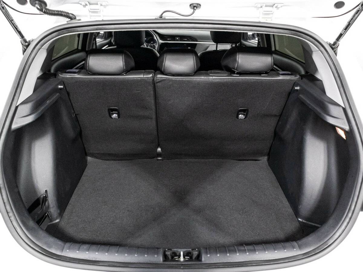 Kia Rio X, 2021 - Фото №14