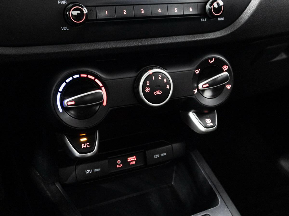 Kia Rio, 2019 - Фото №14