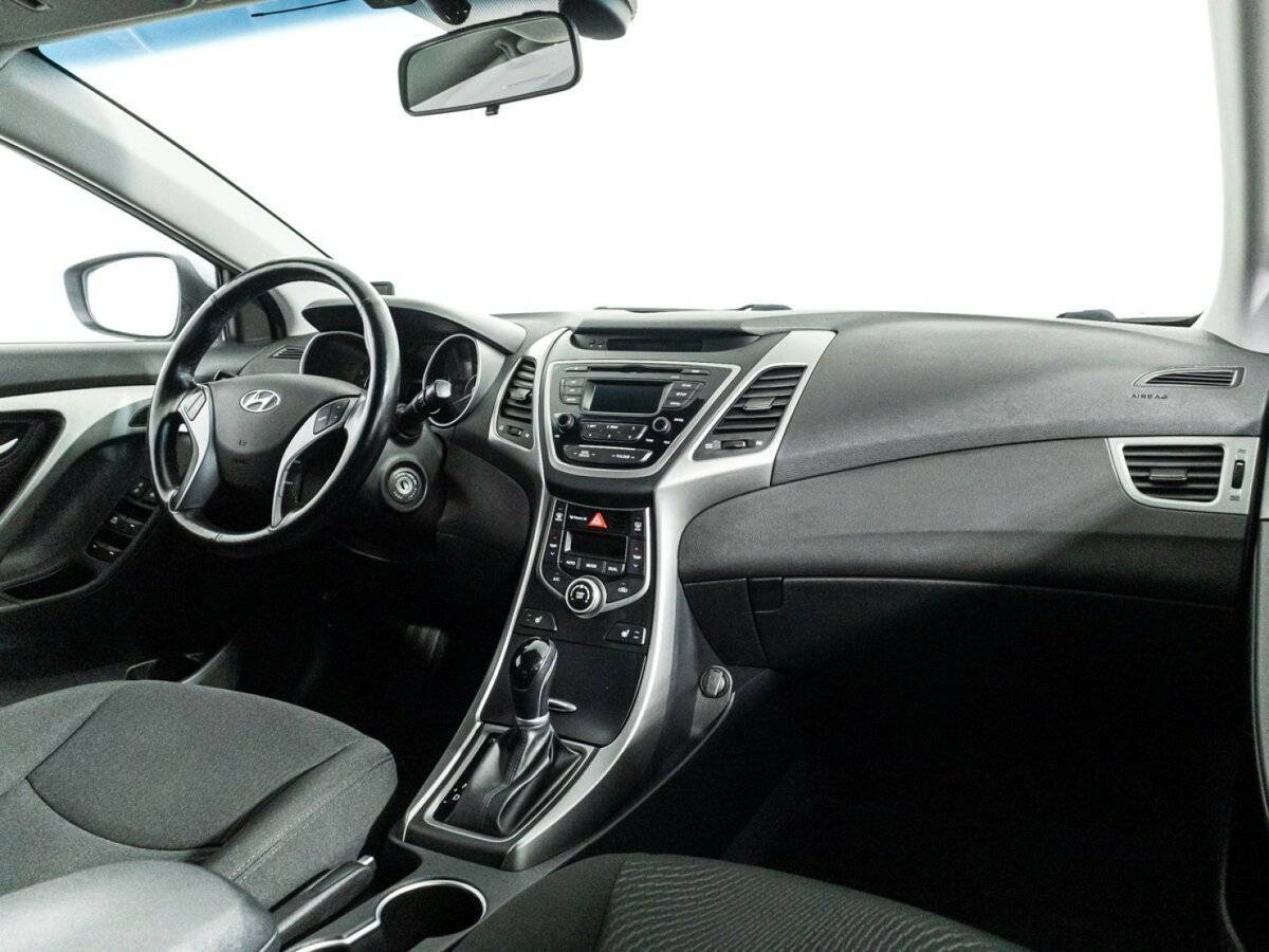 Hyundai Elantra, 2015 - Фото №8