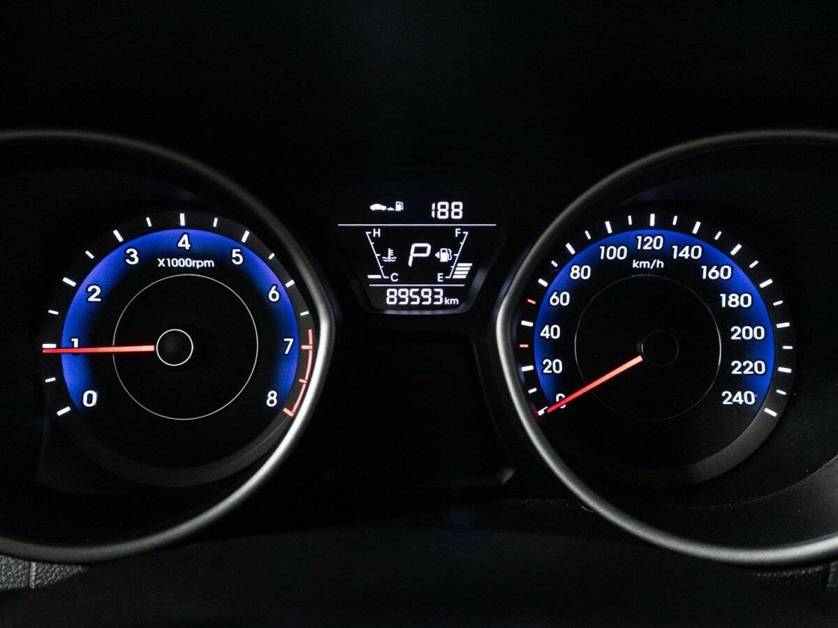 Hyundai Elantra, 2015 - Фото №11