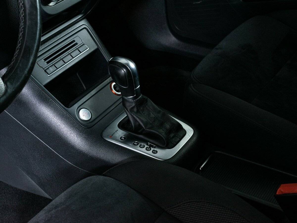 Volkswagen Tiguan, 2013 - Фото №14