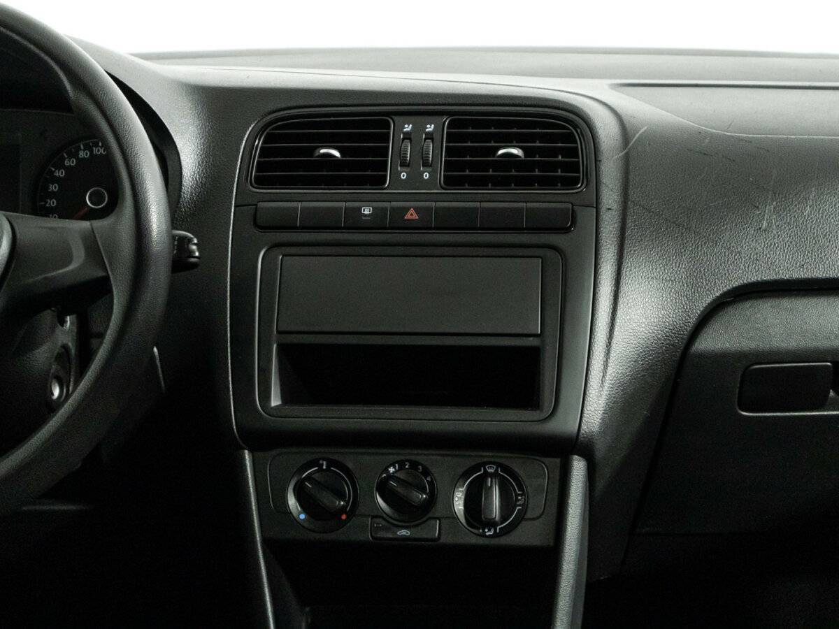 Volkswagen Polo, 2016 - Фото №13