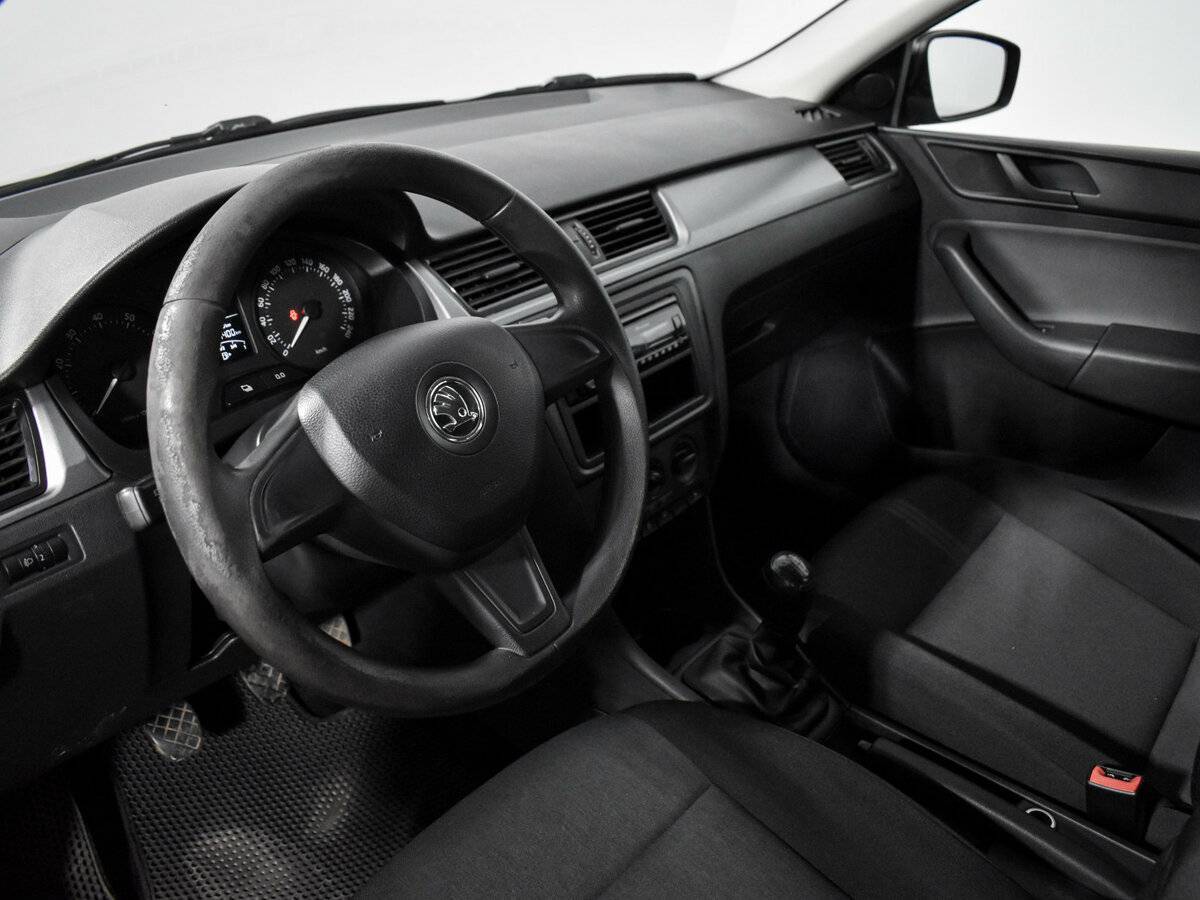 Skoda Rapid, 2014 - Фото №8