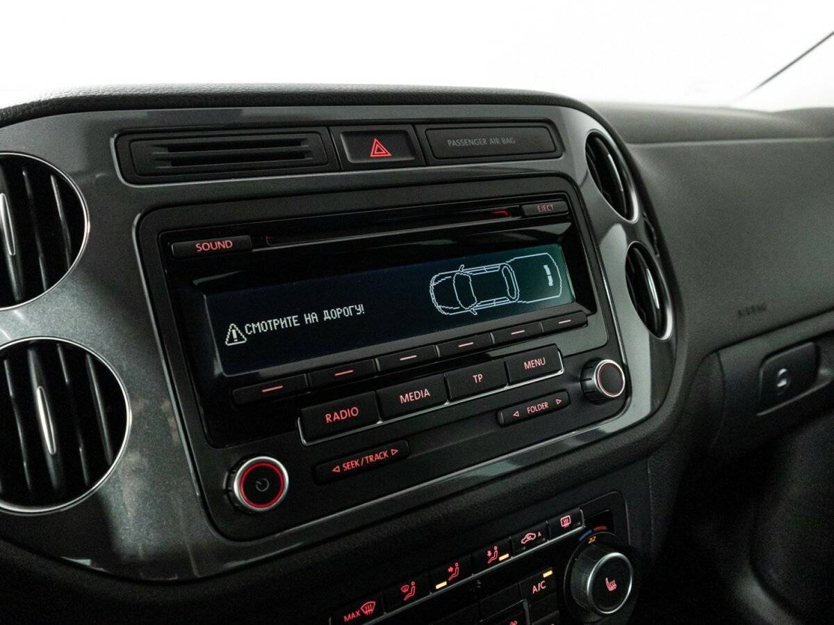 Volkswagen Tiguan, 2012 - Фото №14