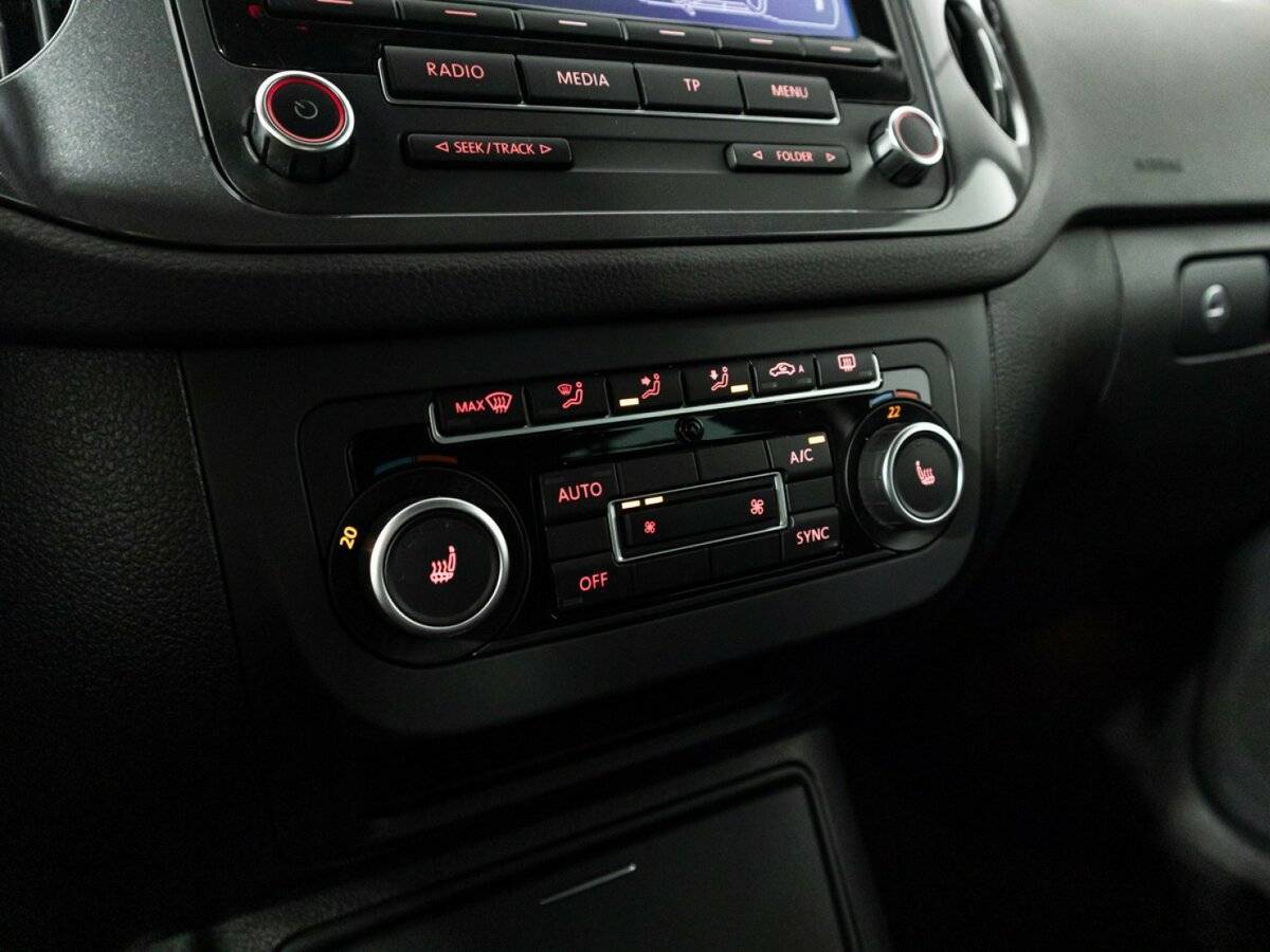 Volkswagen Tiguan, 2012 - Фото №15