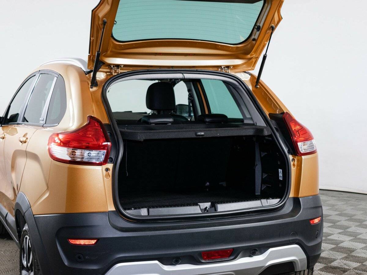 Lada (ВАЗ) XRAY Cross, 2020 - Фото №8