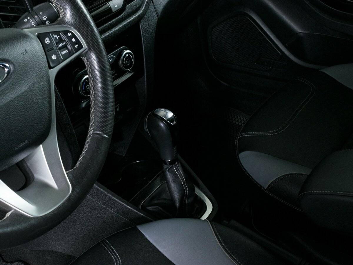 Lada (ВАЗ) XRAY Cross, 2020 - Фото №14