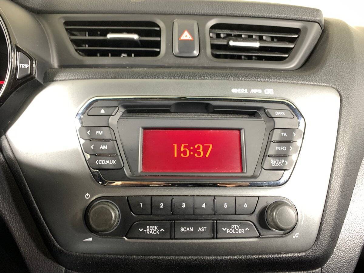 Kia Rio 4-speed, 2013 - Фото №13