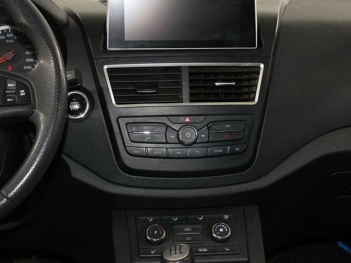 FAW Besturn X40, 2019 - Фото №14